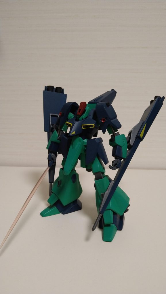 ビームサーベル持って