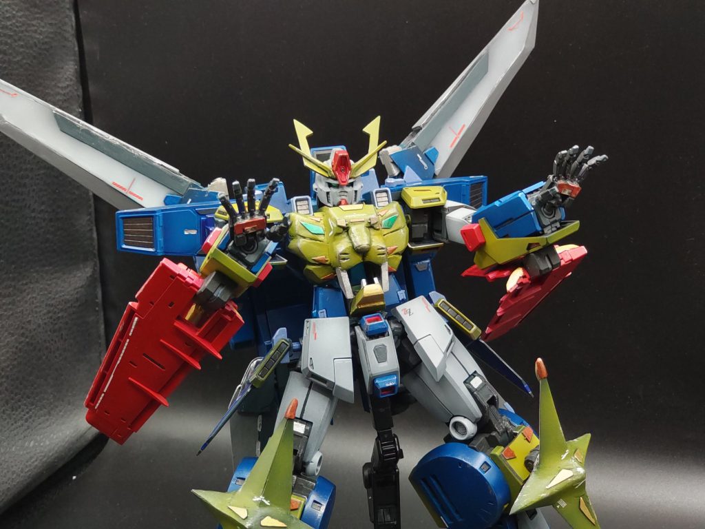 ハンドパーツはエモーショナルマニュピレイターにネオジム磁石を仕込み、ミノフスキー・ザンバーの保持の役割と、ハイメガ・ナックルの銃口にしています。