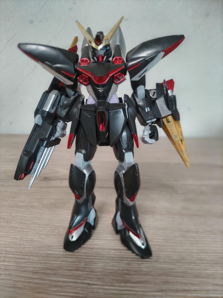 黒ベースはあまり触らず紫部分が気になるのでほとんどグレーかシルバーにしてしまいました。そしていつも通りシールは未使用。