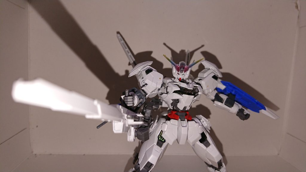 ガンダムキャリバーン+ガンダムアストレア–2枚目/制作者：kaiha