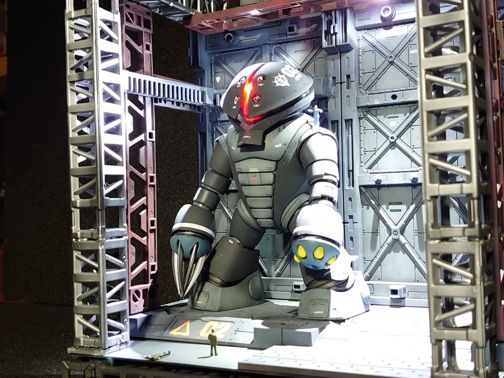 アッガイ弐号機–4枚目/制作者：つしま