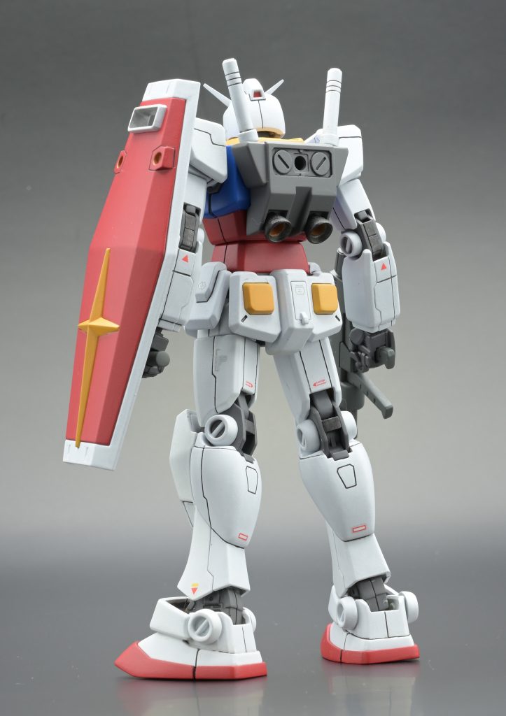 HGUC  ガンダム–3枚目/制作者：べびお