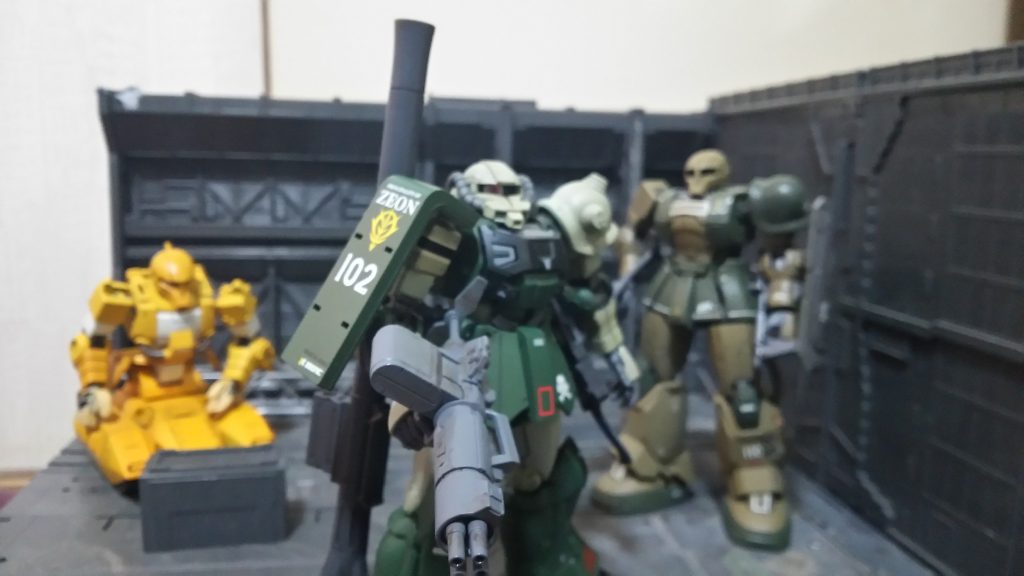 アクトザク–6枚目/制作者：中村シュウスイ