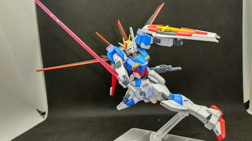 ビーサーベル。合体機構のお陰で、肩が上がるのは良いポイントですね。