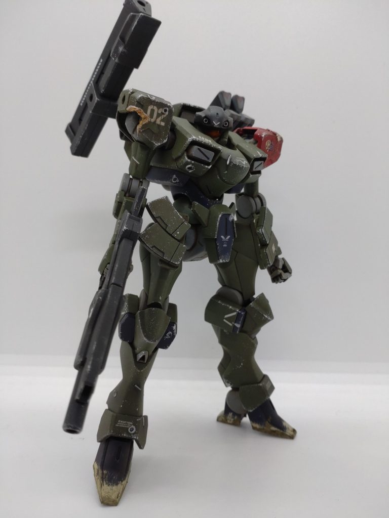 はい、例によって左肩が赤いです。なぜ赤いのか？それはその方が特殊部隊っぽく、しかもむせるからです。