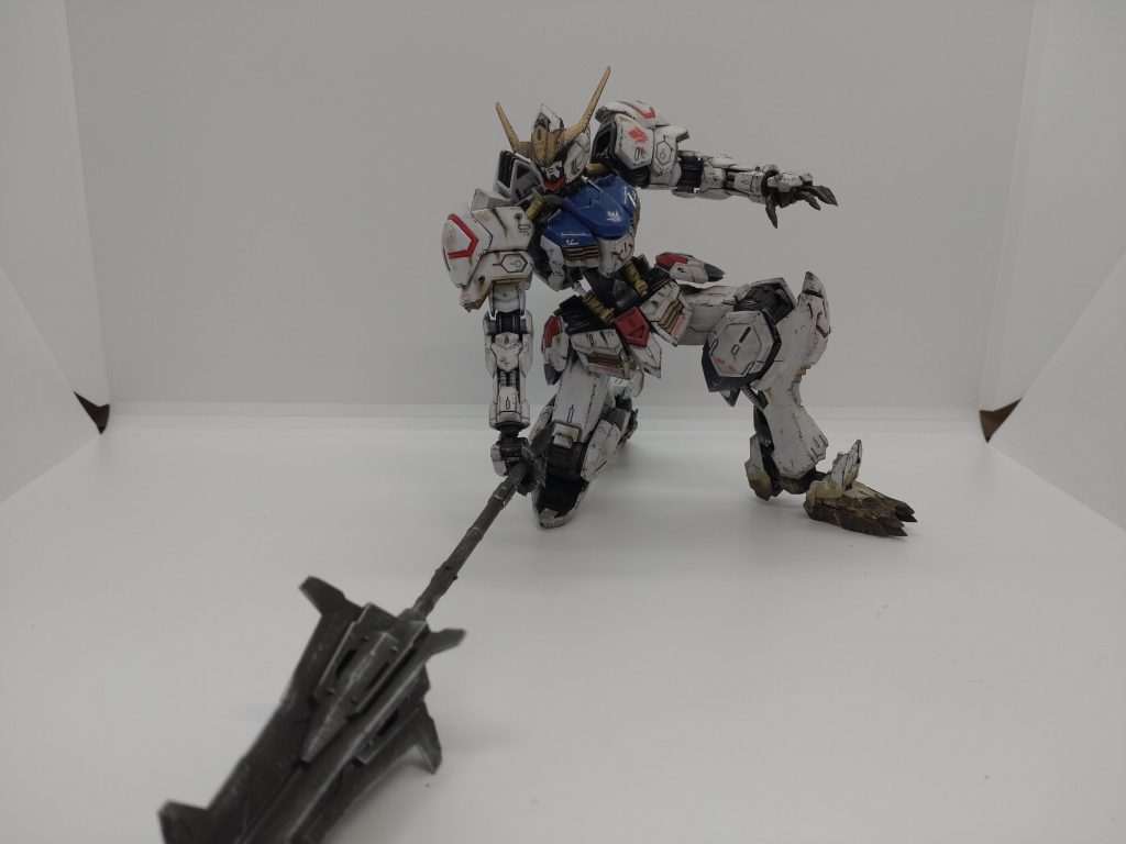 箱絵のポーズメイスを写そうとすると機体がちっちゃくなってしまう💦