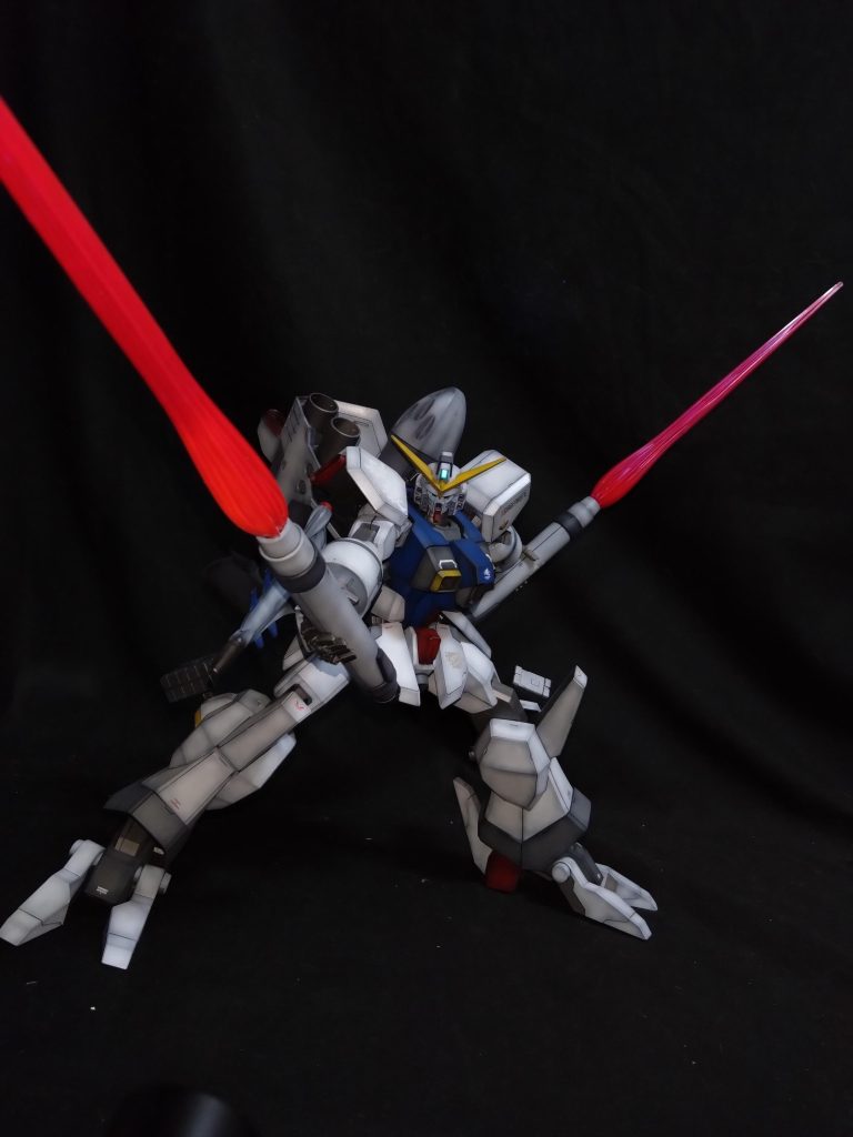 キャノンの砲身をもぎ取り、極太ビームサーベルとして装備可能　　　　　　　　　　　　　　　　　　ビームエフェクトがサーベルに使えるんじゃね？　　　と思いついたのでやってみました（笑）