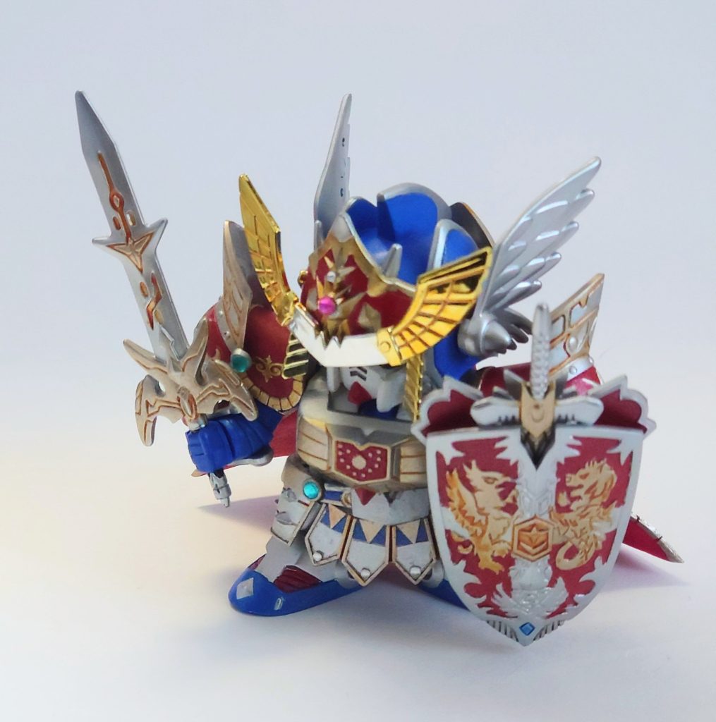 アーマーを装着すると可動は苦しい…。