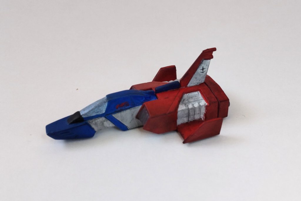 皆様ご覧いただきありがとうございました_(._.)_今回は長編ですが、いかがでしたでしょうか?UCエンゲージや他のコミックスとネタ被りしないように作りましたが、機動戦士ガンダム本編でもエルランのスパイ描写を入れるとTV版だし、早々に脱出すると劇場版だし何だか混ざった感じになっちゃいました(;^ω^)私としてはマ・クベが宇宙に脱出する時に単艦で何事もなく宇宙に出て本国や月に行くのは難しいだろうと思いストーリーを考えてみました。今後も月のトライバル隊がどんな部隊か徐々に見えてきますので注目してみてください。それではガンプラ紹介します。一コマだけ登場の旧キットのコア・ファイターです。パーツ数が少ない分、塗装の塗り分けが少々手間でした。最近の色分けランナーに慣れてしまっているからですね(-_-;)作りやすいガンプラは嬉しいですが、たまにはこういうキットも良いですね。