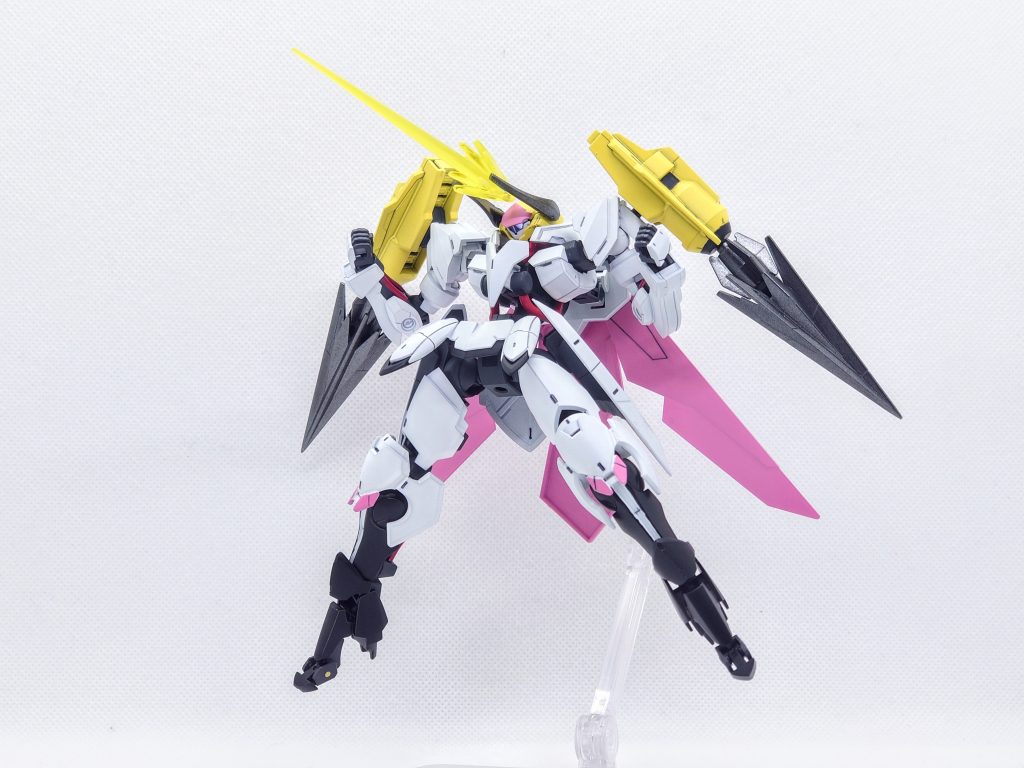 WIビームういビーム(偽)。頭部の角で収束したビームを発射します。オリジナルのういビームより威力が落ちる代わりに連射が出来る設定です。