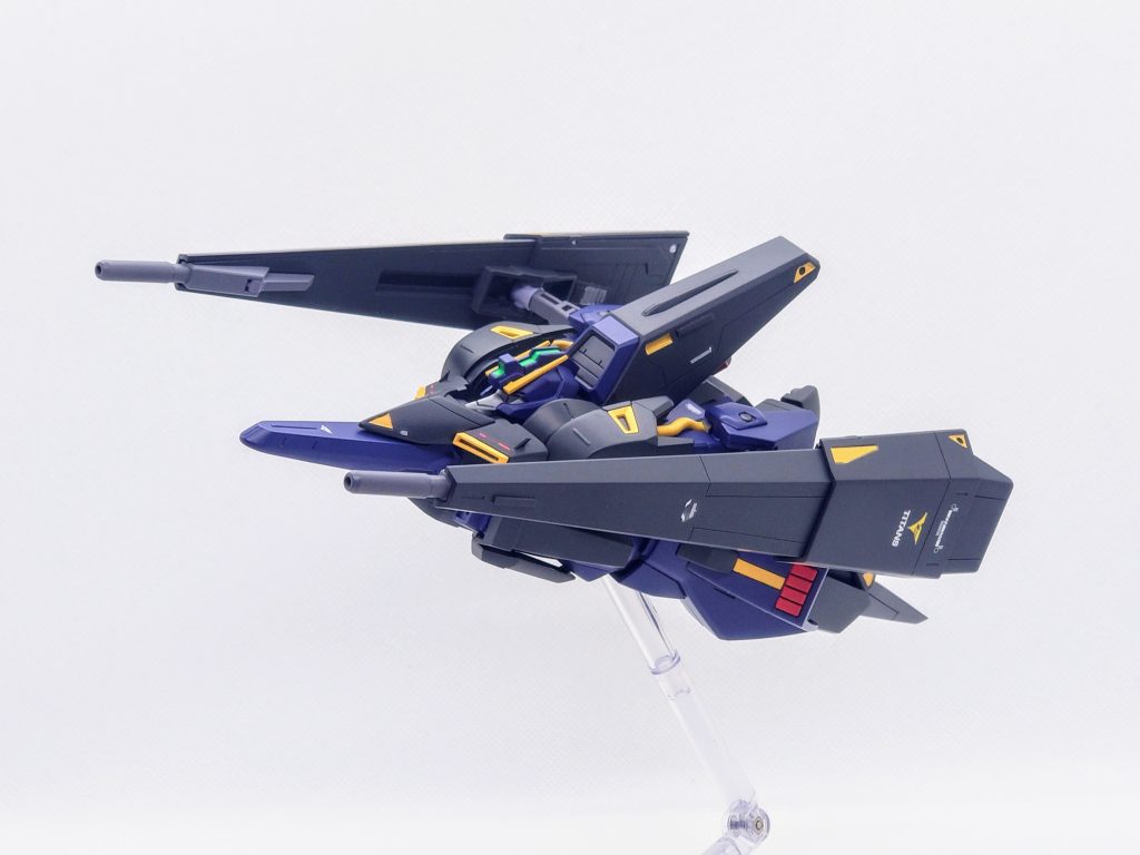MA形態元のギャプランはキットとしては古めですが差し替え無しで変形でき、プロポーションも良好なのはすごいですね。