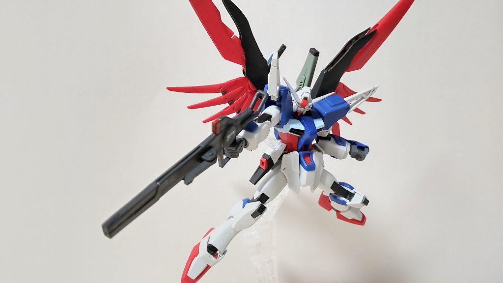 卑怯な転売屋も、欲に負けそうになってる奴らもよく見ておけ。これが俺のガンプラ...初期HGデスティニーだ!変身ッ!