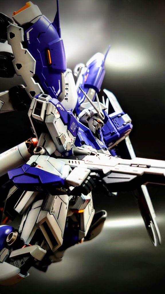 Hi-ν gundam–2枚目/制作者：ゆうぷら