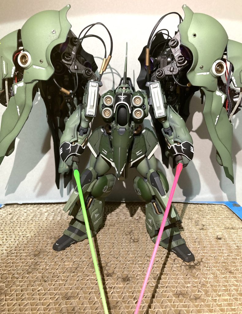 スタークジェガンは作ったことありませんが、ビームサーベルはやっぱりこうじゃないといけない気がしてw