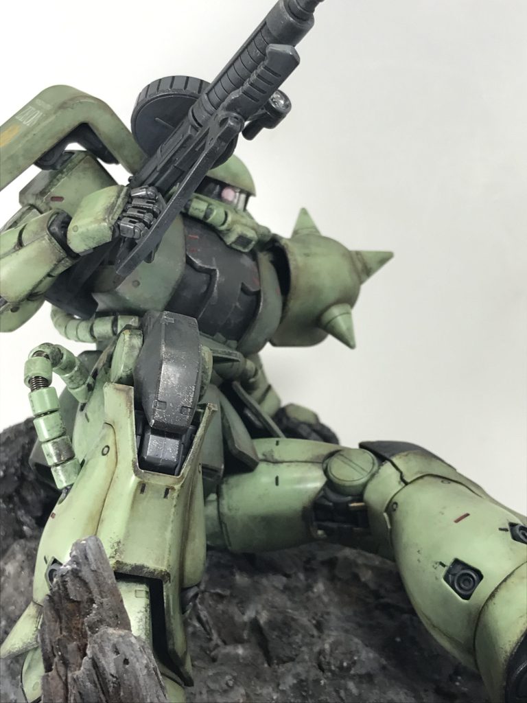 プラモ自体…この半年で購入したのが、先月購入したモデロイドのイクサーロボとタミヤのS2000だけ…しばらくプラモは購入しないで、積みプラの消化と艶消し放置の手直しなどで模活を楽しんでいこうかな…と… … でも今月再販予定のRGサザビーだけは欲しかったり…そう言っておきながら前日プレバンで、HGダンバインとビランビーが再販予約していたのでポチってしまったのは内緒🙄バッシュも欲しかったけど…当然気付いたときには、すでに瞬殺されていたようです😨あ…じつはこのザク、一年近く前に投稿した下の記事に脚だけチラ見せしてましたhttps://gumpla.jp/eg/1405588