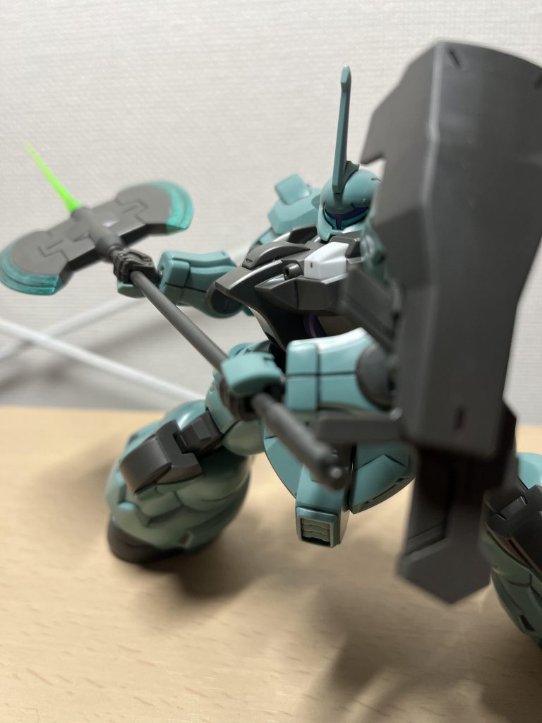 本来ラウダ機の武装の斧を一般機に持たせてますが、ラウダあんまり好きじゃない、、ラウダ機用の余りパーツは滅多にしないから、いつ使うかも分からん改造パーツ行き!