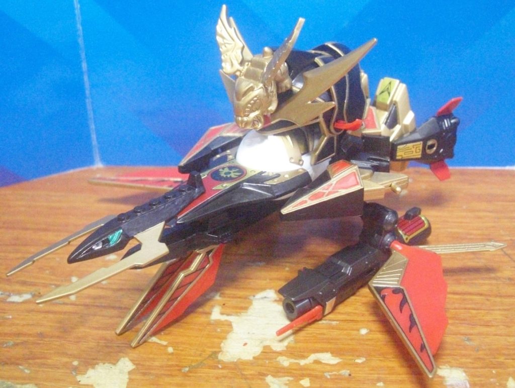 ちゃんと変形ギミックもあります♪