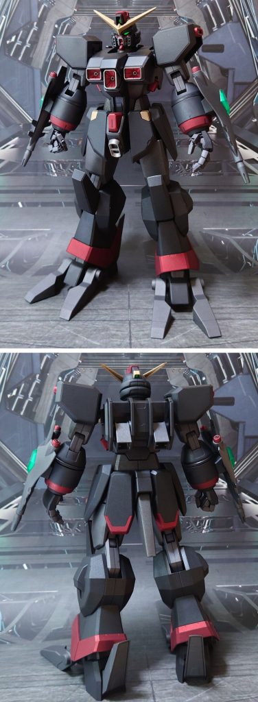 バックパック無しの前後ろ。