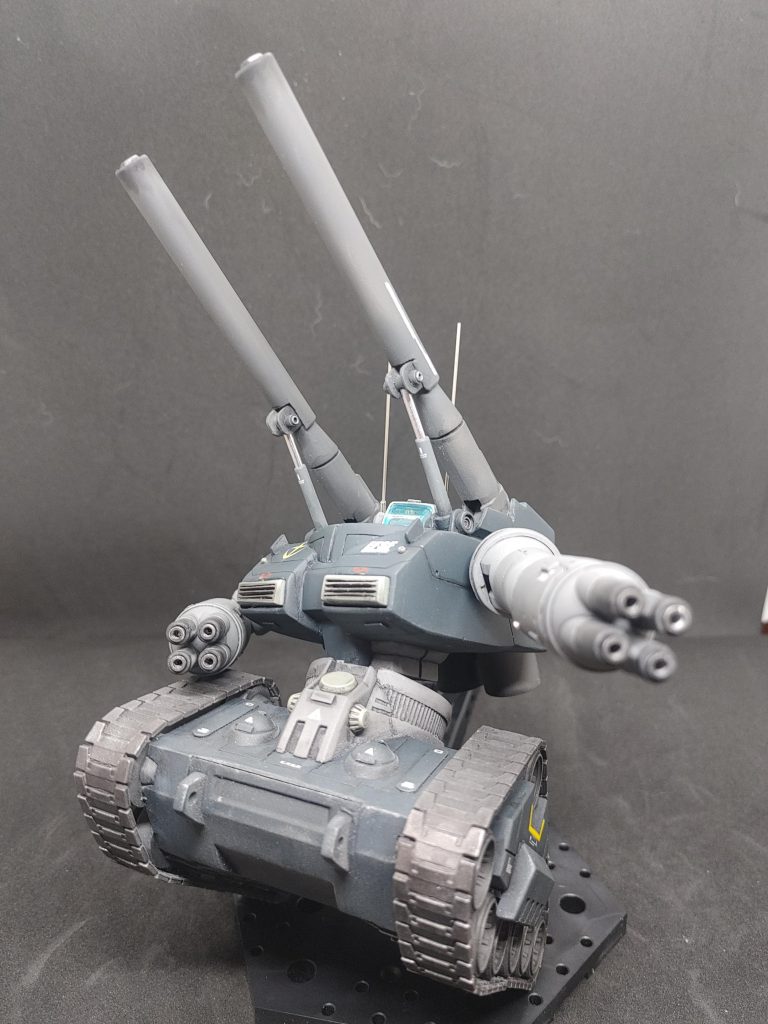 連邦モノ初投稿(フィギュア除く)でしたがキャタピラって作っててすごく楽しかったです。キャノンのシリンダーも出来上がった時の達成感が良かったです。少し誇張(大き過ぎた)が強かったかな?延長、プラ板加工がまだまだヘタクソですが頑張って行きます。あ?そういえばしばらく脚作ってないな。次回何かMS作ろ!