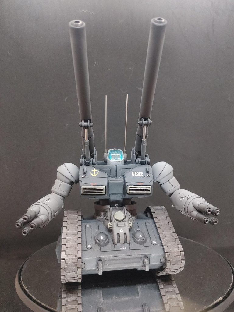 12月より取りかかり、ガンタンクの日(元旦)に間に合わず、仕事が忙しくなり全然作業も出来ずに3月に入ってしまいようやく完成にこぎつけました。