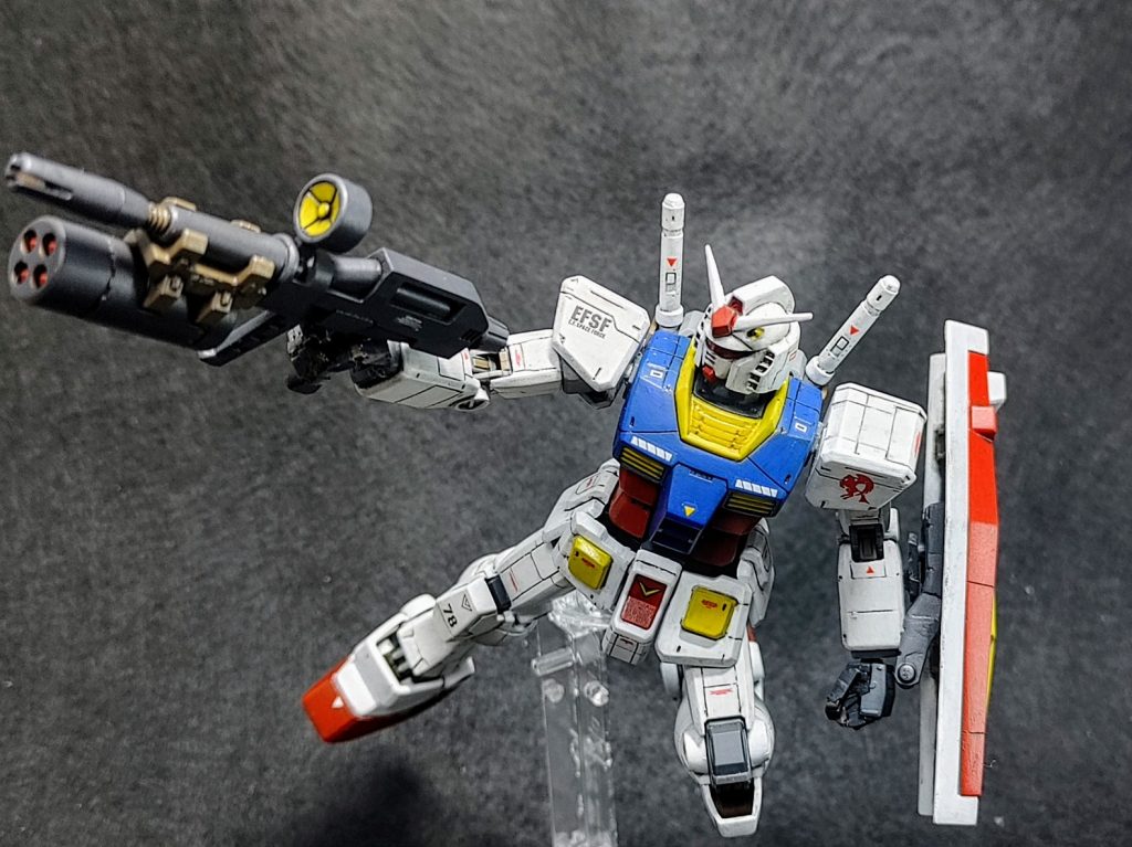 アムロのガンダム–5枚目/制作者：量産型ごん