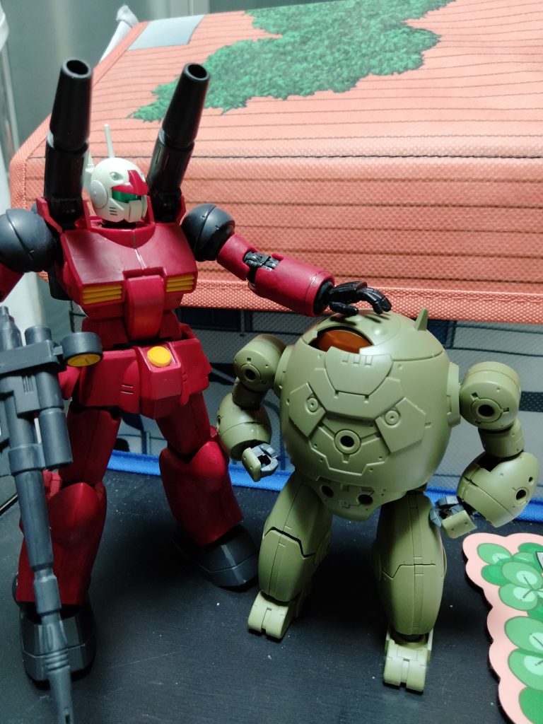 改造前ザクっぽくするかどちらかで迷いましたが、ポルタノヴァで既にやってるのでガンダムに決めました