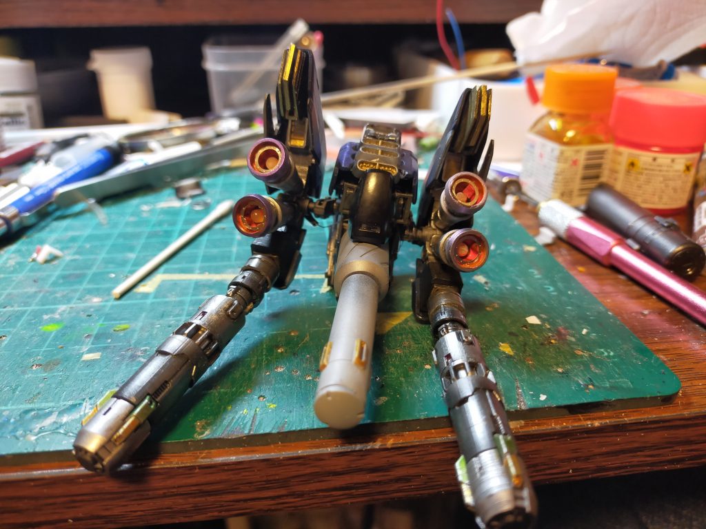 バーニアは電飾を仕込む為に派手に改修 