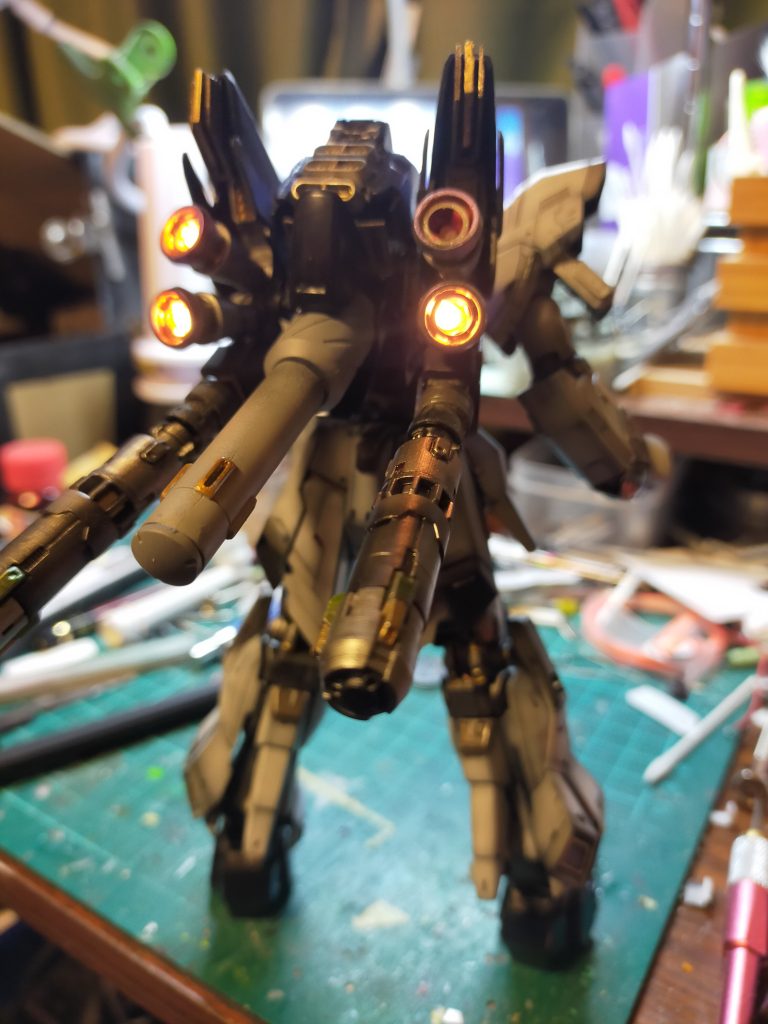 点滅式なので一灯消えてしまってます(泣)