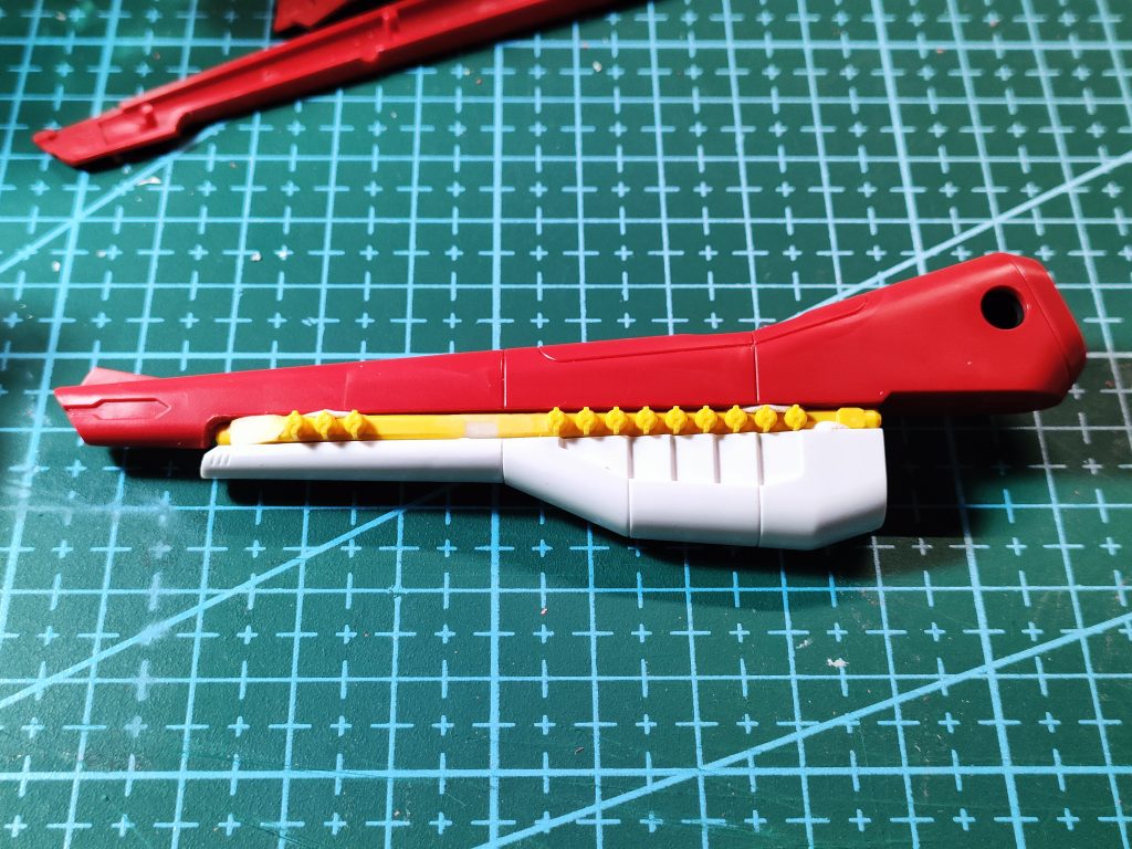 堕天使ガンダムのミサイルを銃本体に移植できるか検証中。