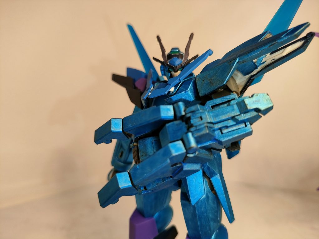 氷属性だけでなく、色々と他の属性てんこ盛りのブリザードガンダム。ちなみにプレイヤーのグリスブッキーさんは沢山姉妹と舎弟がいるらしいよ、どゆことなの?