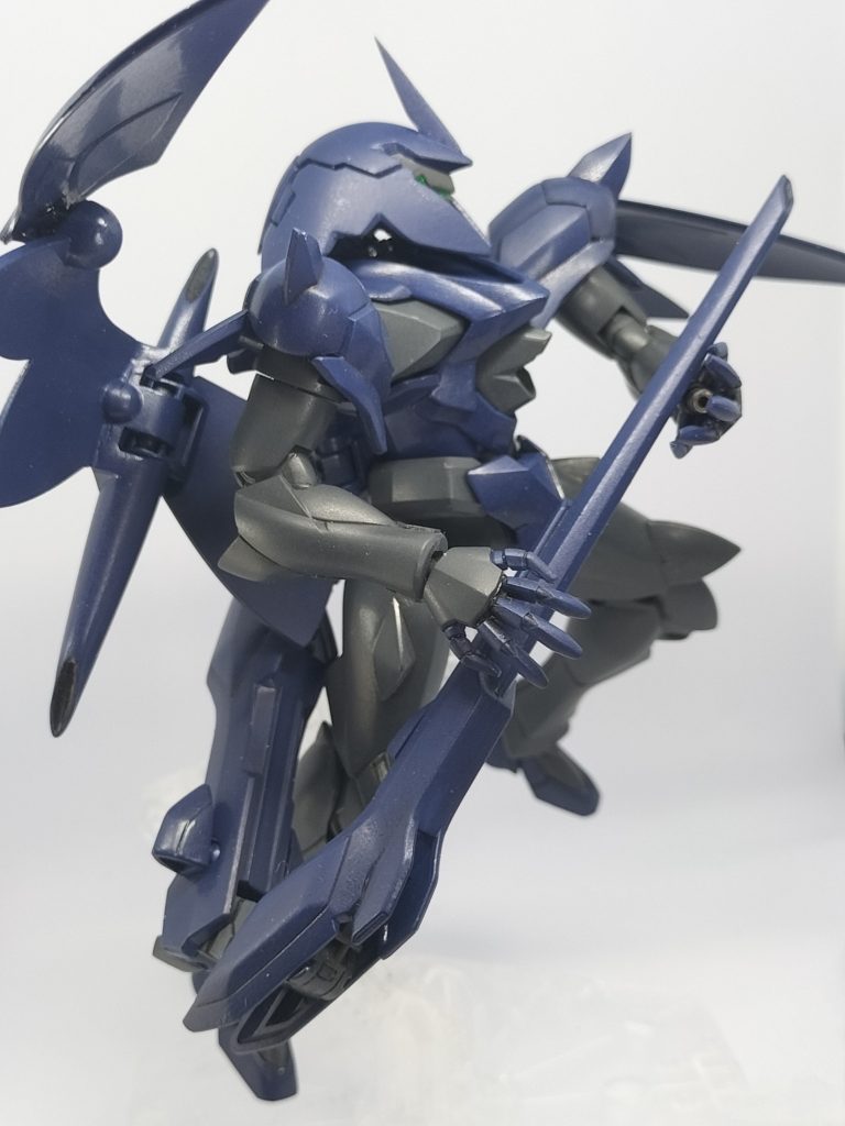 抱えこむよーにしてズドーン!ブンドド楽しいぞガフラン。こーゆーポーズをさせるたび、根元さえ砕けていなけりゃなァ……と思わずにはいられません(泣)