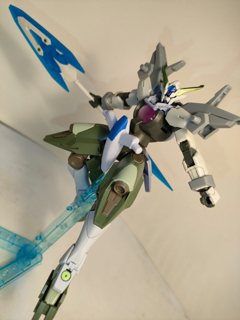 たまにエレガントな佇まいと動作も行う。好戦的なプレイヤーではあるが、所々に妙なこだわりとユーモアがあるようだ。