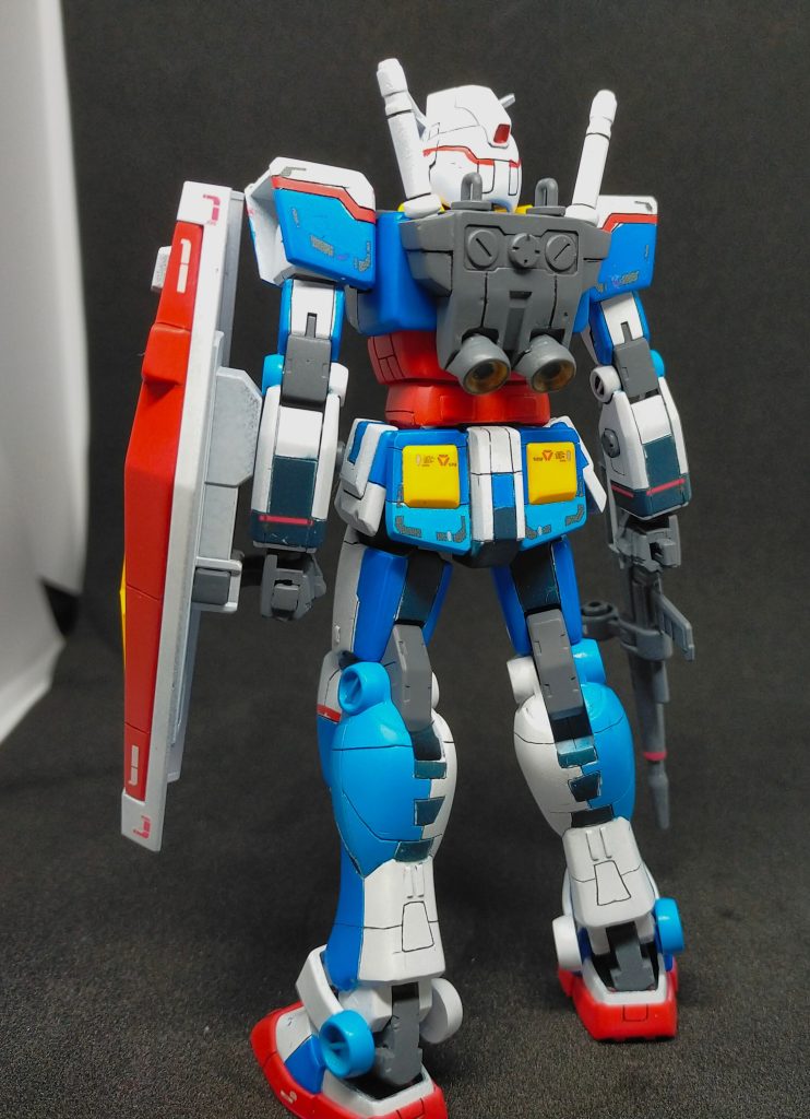 足から登るように作業を進めたので、線のガタガタ具合が変わっているのが目立ってますね…（汗）