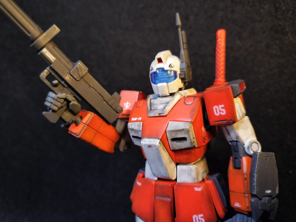 バストアップ。カスタム型ということで頭部のセンサーが強化されてます。