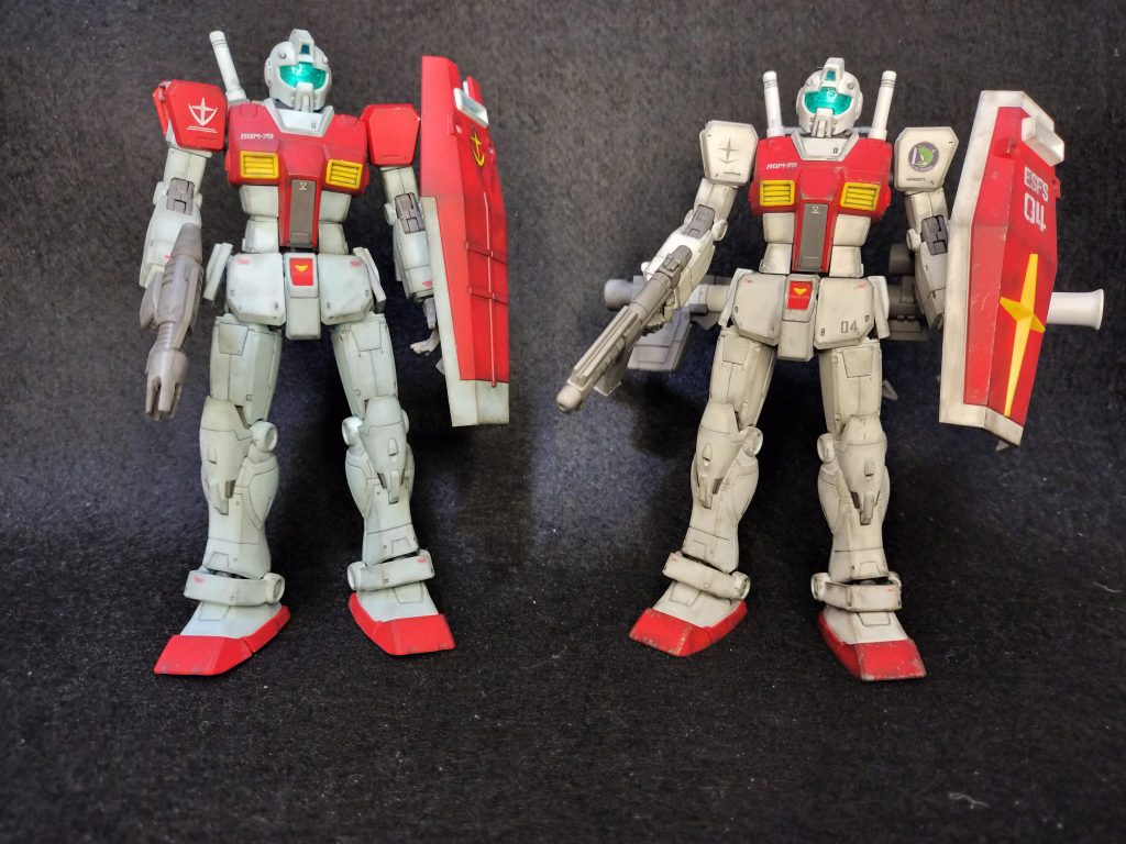 オリジンジムとの比較。オリジンジムは成形色、今回のジムはグランプリホワイトで仕上げてます。全塗装は大変ですね。白ってなかなか乗らないので、下塗りに缶ベースホワイトがとても役に立ちますw