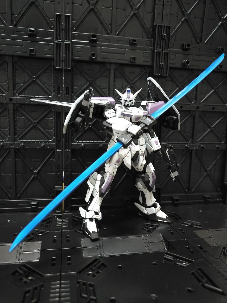 ビームカタナはハルバード形態にもなります。