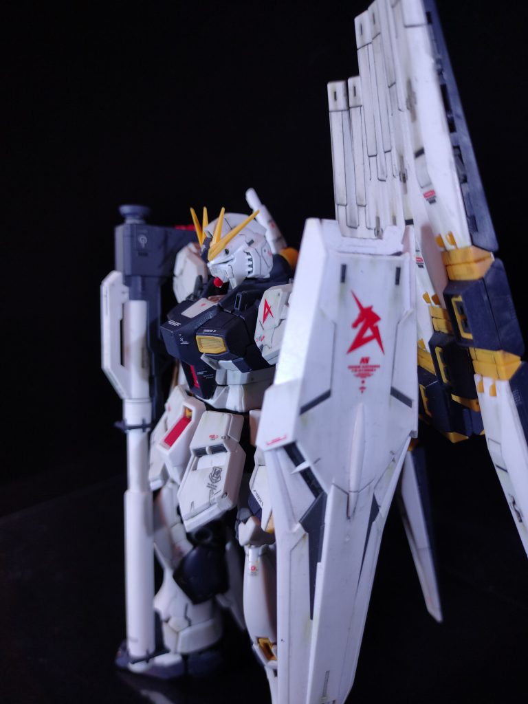MGは作ったことあったけど、今回はRGのνガンダムを作製しました