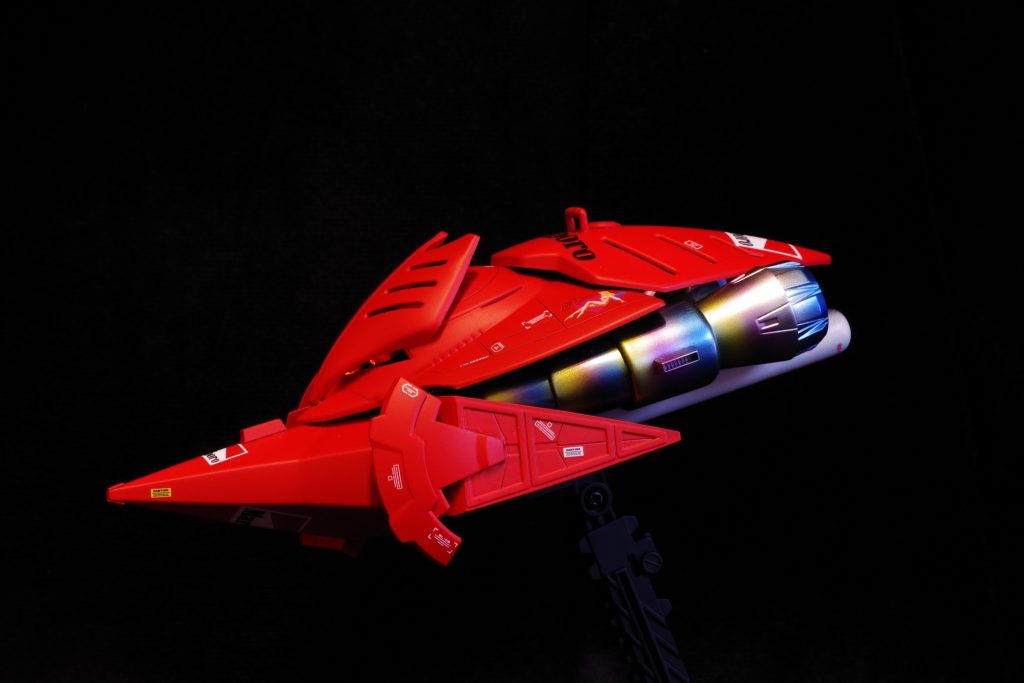 アームは排気管をイメージしてバーニアを追加し、焼色をつけました。チタンマフラー感が出たかと。そもそも宇宙には酸素が無いので酸化被膜が形成されないと思いますが…。ガンダムセンチネル的では無い浪漫の世界観です。