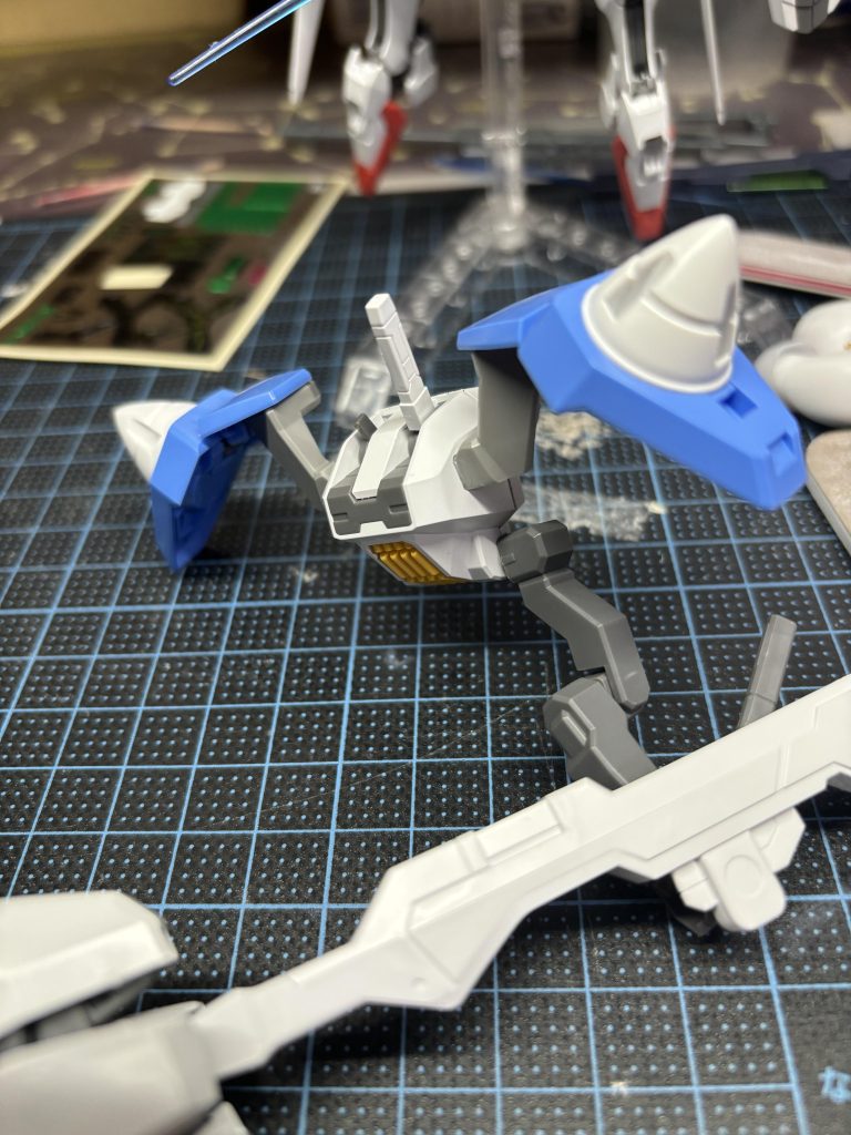 軸はこんなん。かなり無理やりつけました。いつ折れるかたまったもんじゃないぜ…