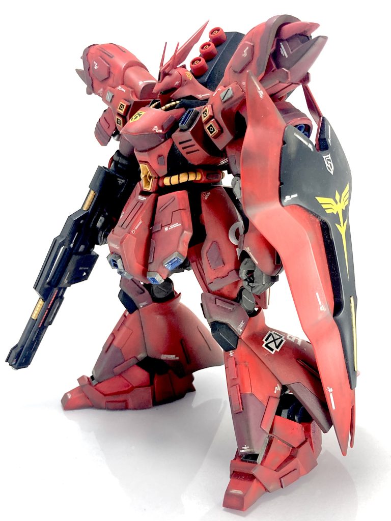 まずはデカールの貼る場所を決めようとなりました。過去にディテールアップした事でデカール貼れない!となった事があったからです(≧▽≦)サザビー用のが見つからなかったので、ナイチンゲール用のをメインで使用してます。後に載せている斜め後ろからの型番デカールがお気に入りです(*´˘`*)ただ、斜め後ろからじゃないと分からないです(笑)