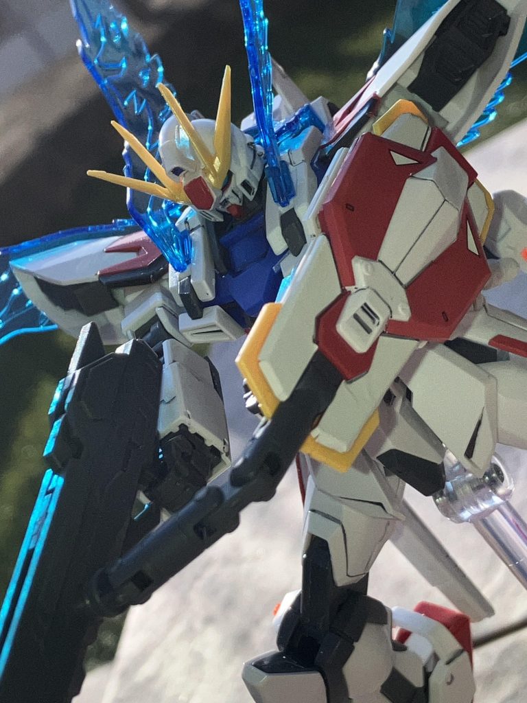 最近ふとビルドシリーズを見返していたら「 ガンプラは自由だ！ 」と聞いてそこで考えたのが自由ねー確かに仕事を辞めたり学校を卒業したりと色々な巣立ち方がありその先を選ぶのは自分の自由とかよく言うけど