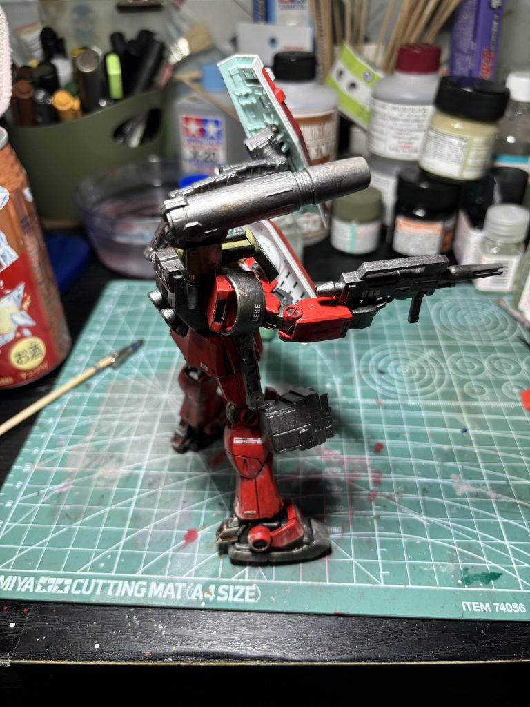 色は筆塗りでウェザリングも