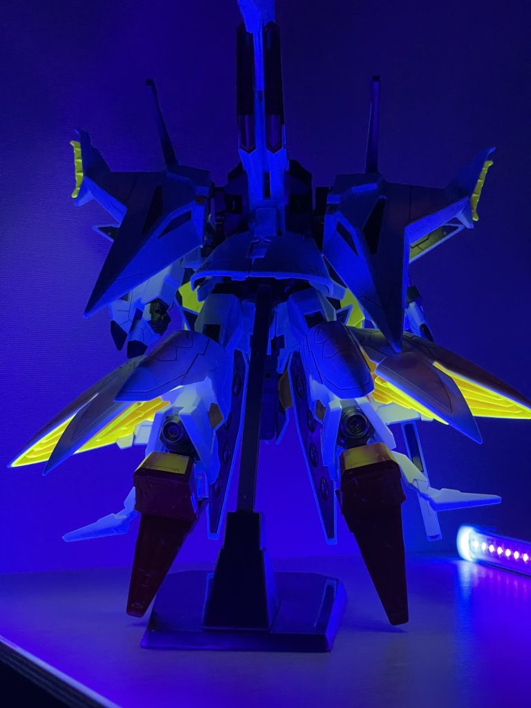 ブラックライトだとっ！？–3枚目/制作者：りお