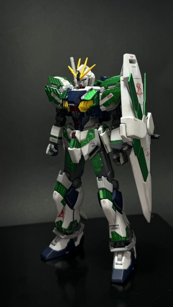 サイコフレームはキャンディ塗装です