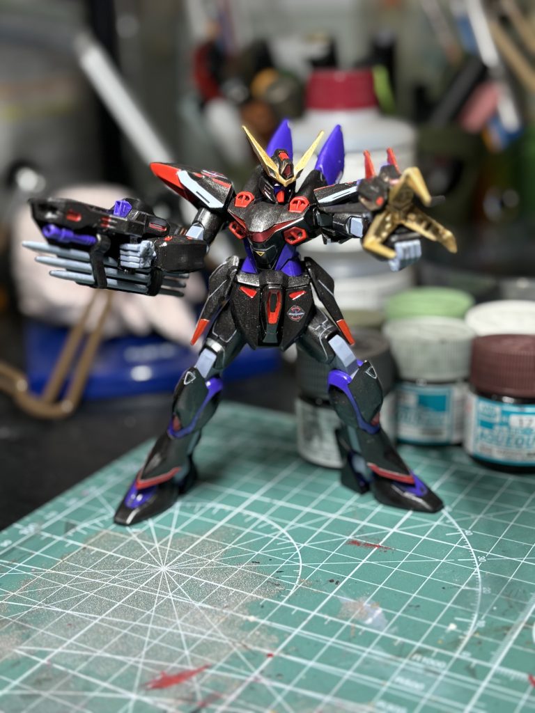 塗り分けがあんまされてないキットなので、部分塗装がなかなか大変