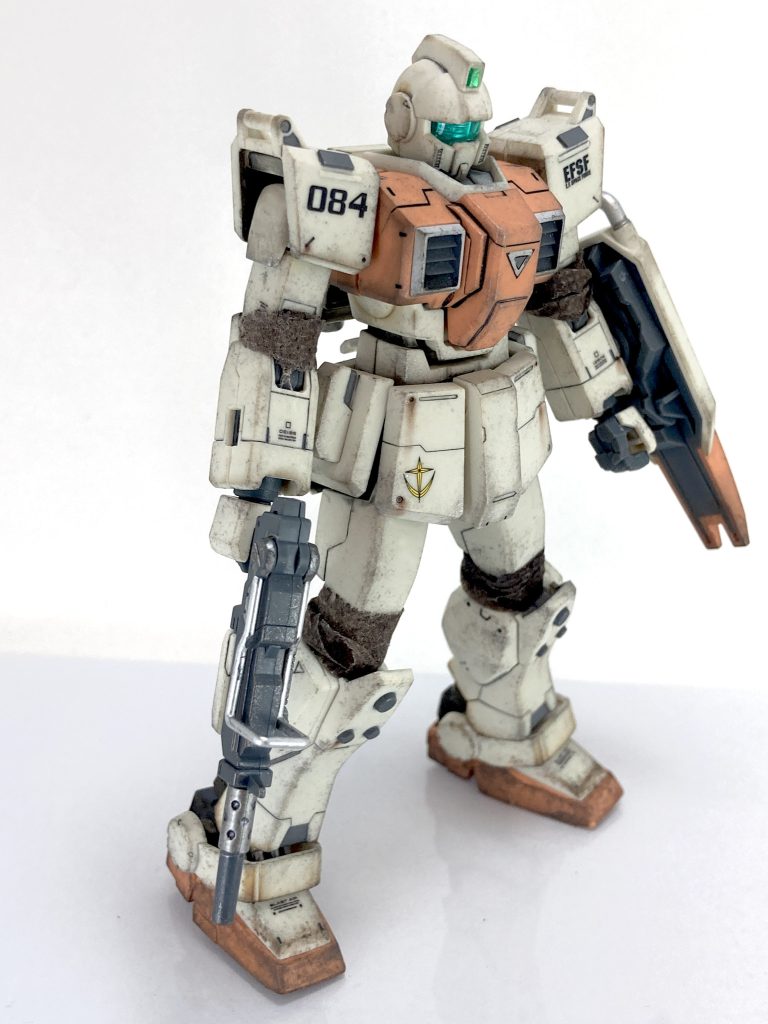 ヒジ、ヒザ部にはホビージャパン3月号のらいだ~Joeさんの防塵シーリングを真似てみましたが、内部フレームが無いのできちんと巻けませんでした( ᐪ꒳ᐪ )100均のお茶パックでの制作でしたが、どちらもピンセットで奥に押しやってます(笑)最後までご覧頂きありがとうございます( ᴗˬᴗ)