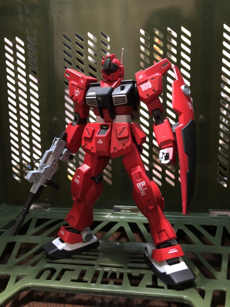 ジムカスタムⅡ  クワトロ大尉搭乗機でした✨