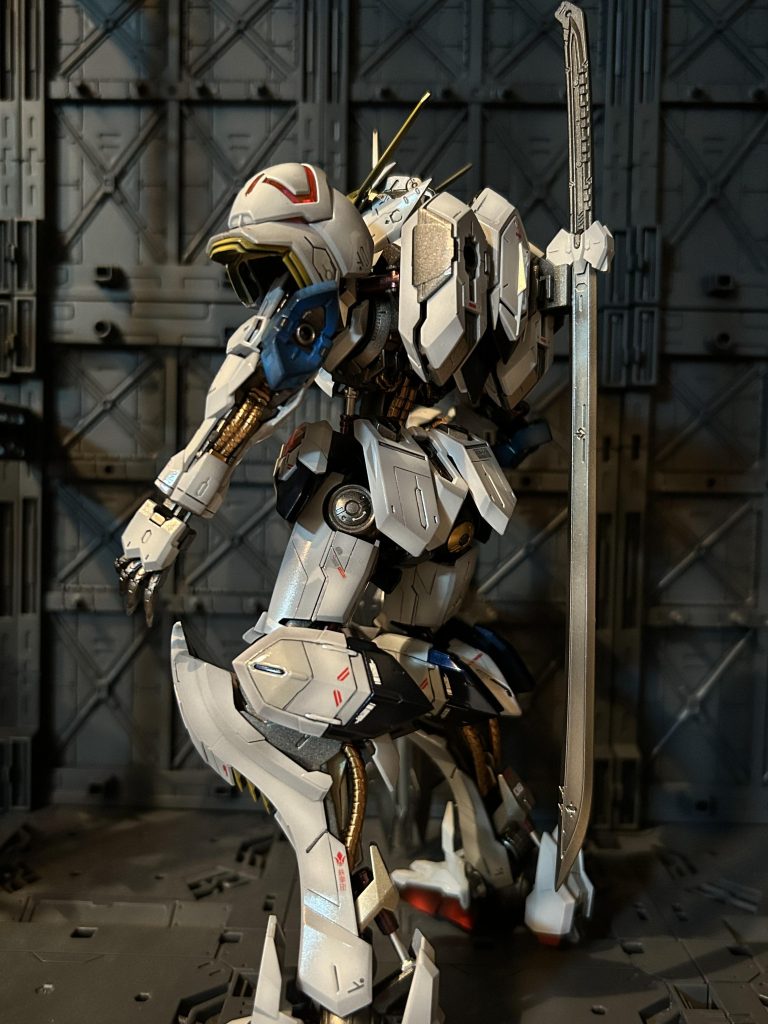 バルバトス–4枚目/制作者：@shenyi333