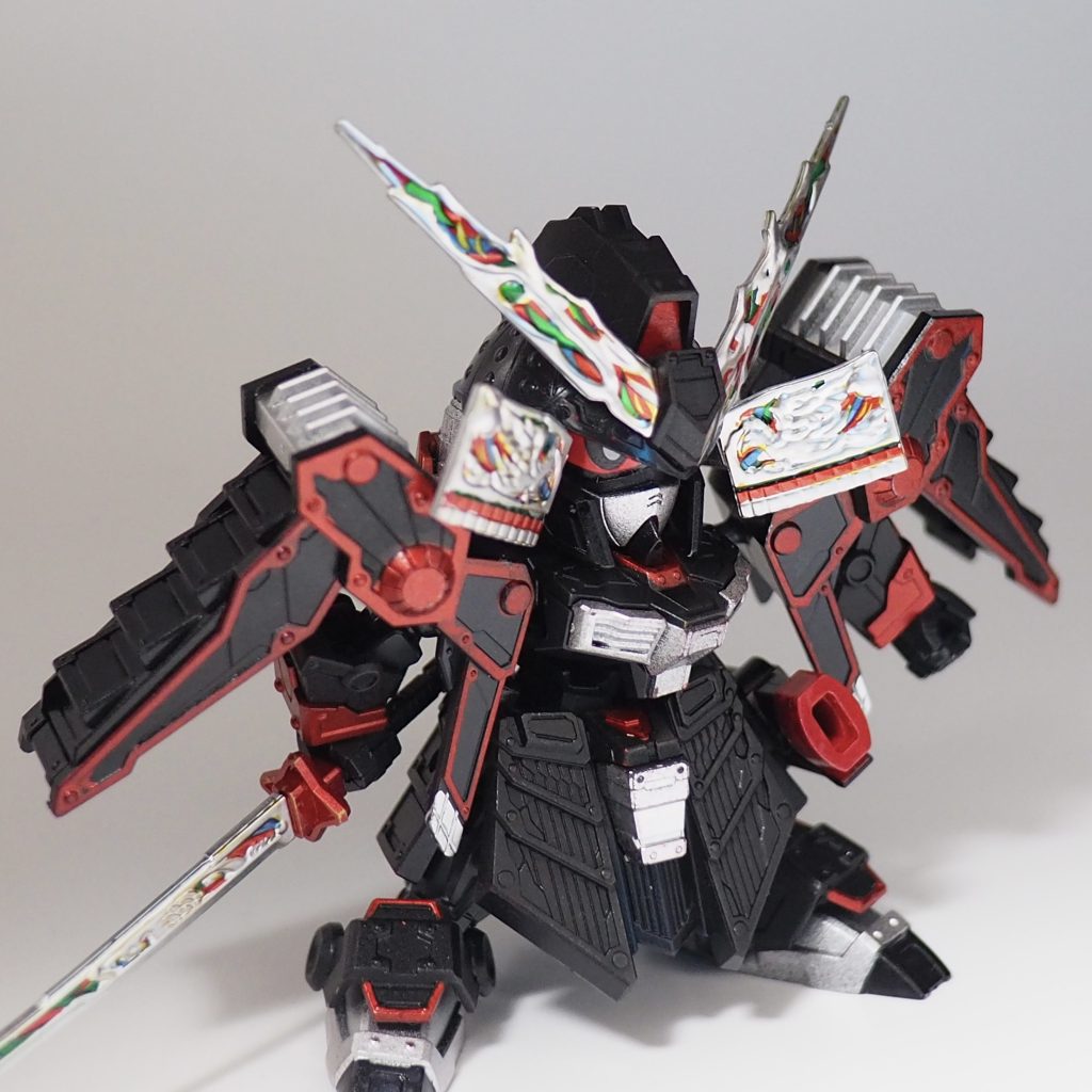 ネット、SNSで検索したけど78代目武者頑駄無を黒衣大鎧風に塗装した人はいなかったから一番乗りかな。あ!こんな事、誰もやらないか(笑)