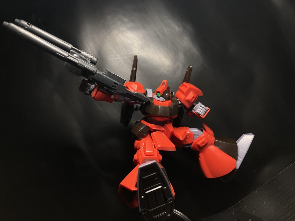 上空を軽く撃ってみるリック・ディアス！ダブルビームライフルはリック・ディアスIIも持ってたりします